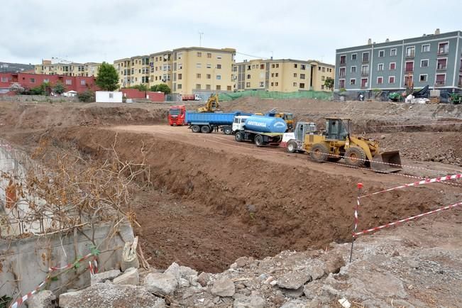 OBRAS CENTRO COMERCIAL Y DEPORTIVO EL MIRON