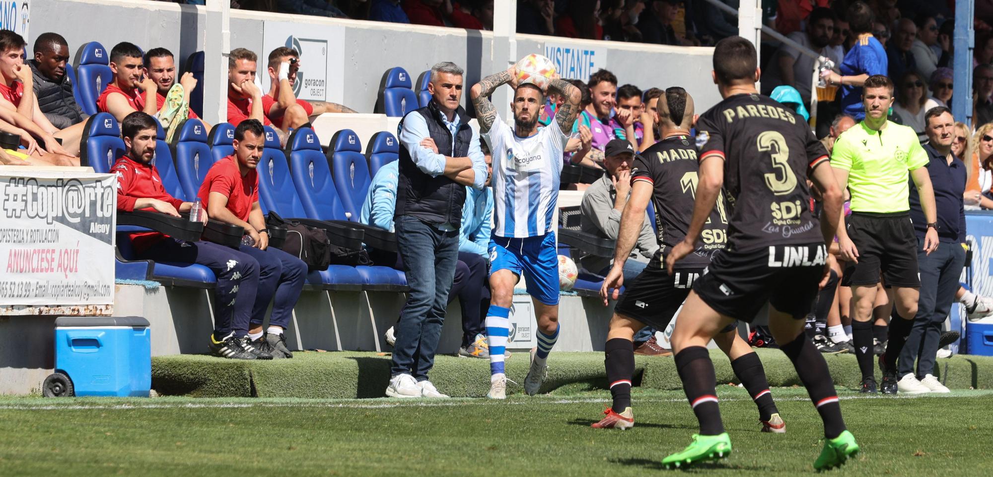 El Alcoyano se aleja del peligro (2-0)