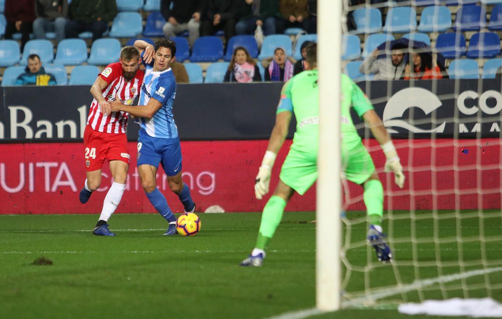 El conjunto blanquiazul regaló dos puntos en el último suspiro tras el tanto de Luis Rioja, que igualó el gol inicial de Adrián