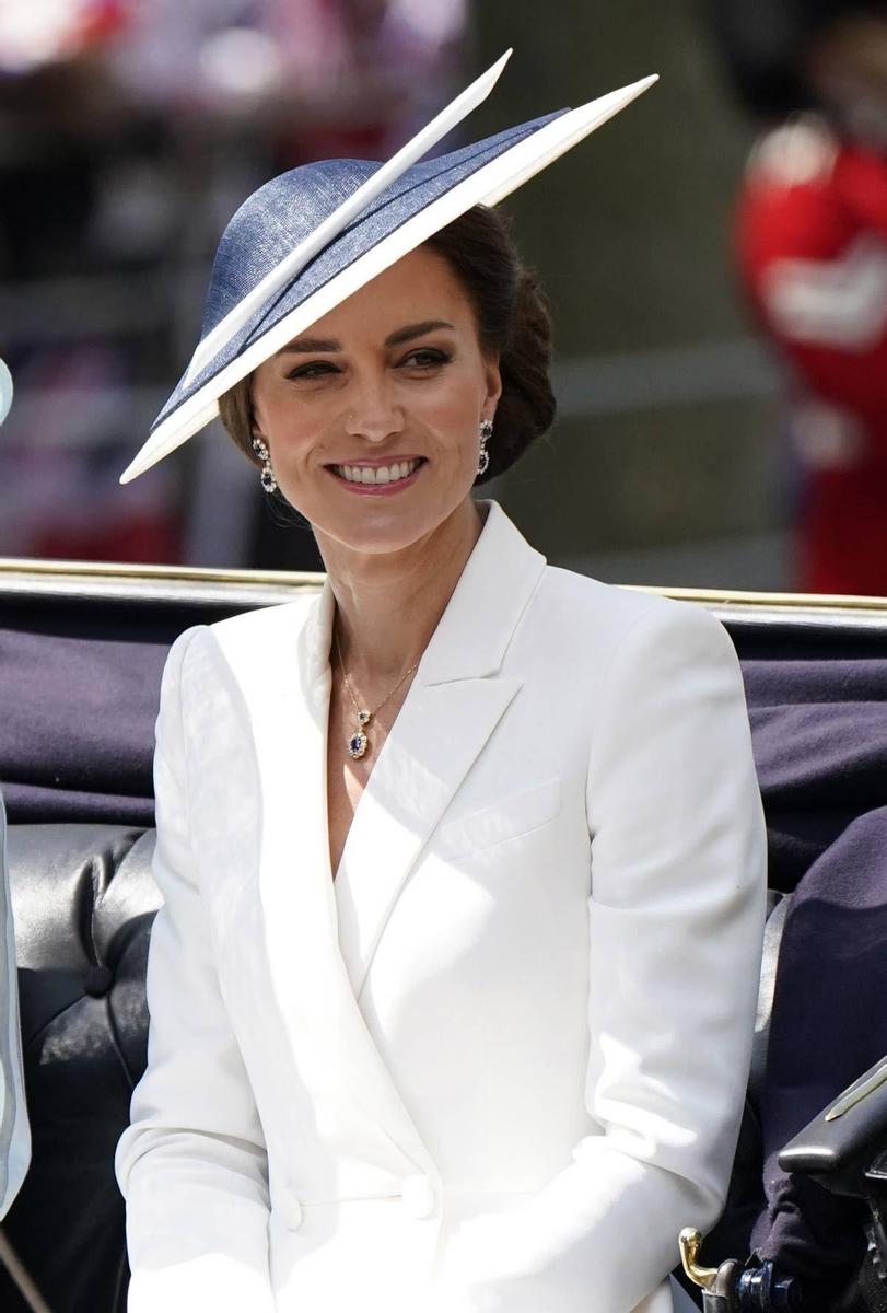 Kate Middleton en la carroza que la llevó hasta Buckingham Palace