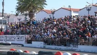 Una cuestión de romanticismo: más de 1.300 personas, 66 coches y 15 curvas con el karting como escenario