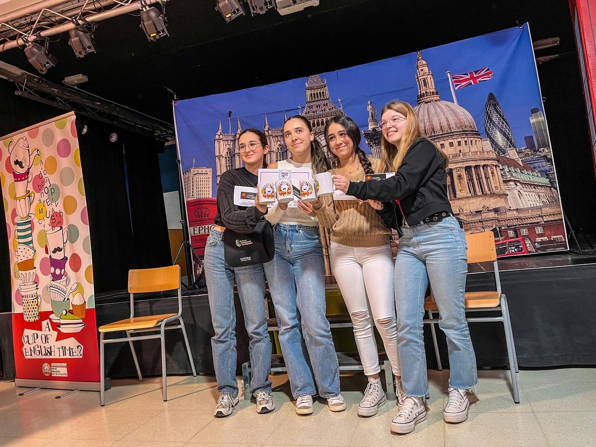 L'equip guanyador del dissabte, format per alumnes de l'Institut de Vilafant.