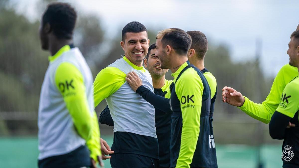 Buen ambiente en los entrenamientos del Mallorca.