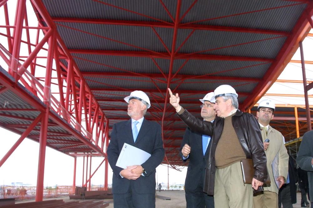 El Palacio de Congresos de Málaga fue inaugurado en 2003. Obra del arquitecto Ángel Asenjo, desde entonces ha sido sede de numerosos eventos en la capital de la Costa del Sol. Desde ferias inmobiliarias hasta salones del automóvil pasando por castings o la tradicional Muestra Infantil en Navidad