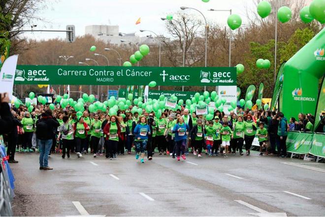 Línea de salida de la quinta edición de la Carrera de la Asociación Española Contra el Cáncer en Madrid