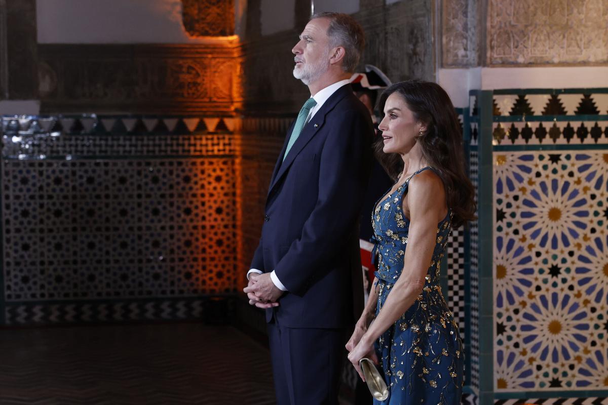 El rey Felipe VI y Letizia el domingo, en la cena de gala ofrecida a los líderes mundiales que asisten a la IV Conferencia Internacional sobre Financiación para el Desarrollo en Sevilla.
