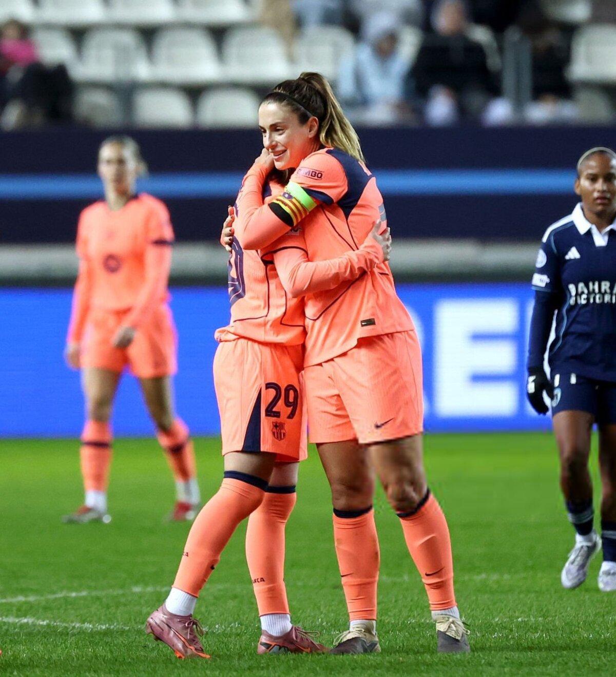 Lúa Arufe en su debut con el primer equipo junto a Alexia Putellas