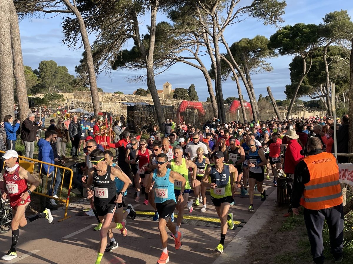 Xavi Tomasa i Sílvia Segura guanyen la 17a Marató d'Empúries