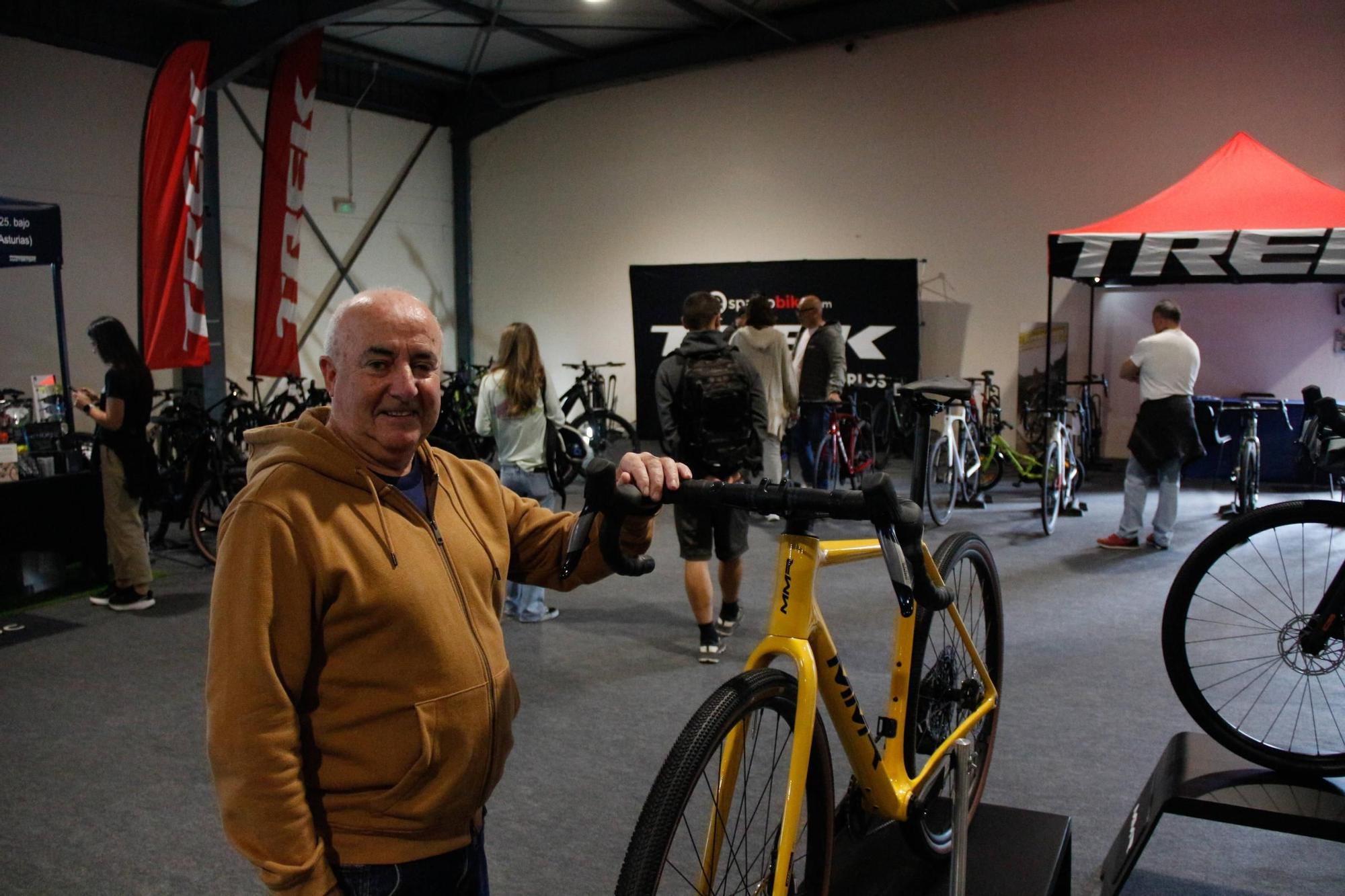 Los amantes del ciclismo toman Gijón (en imágenes)