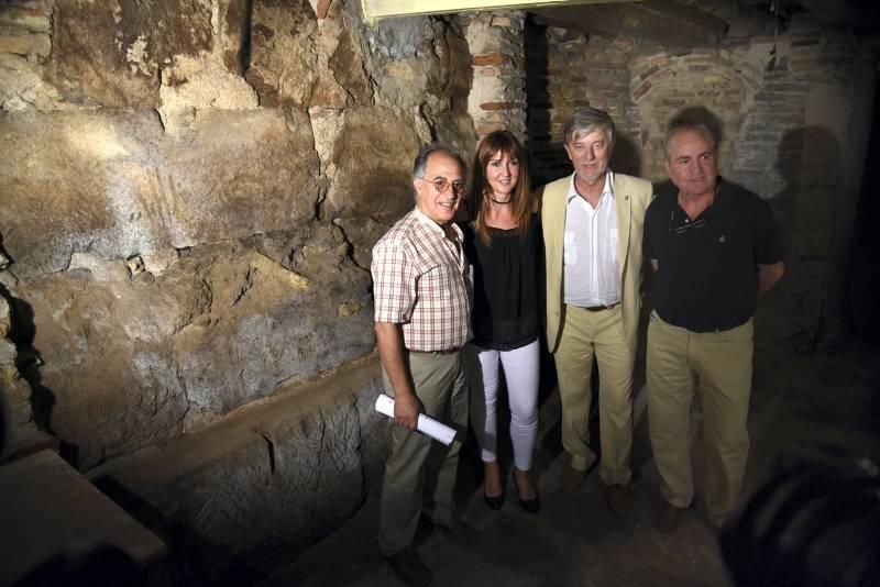 Hallados restos de un torreón romano entre una tienda y un bar de Zaragoza