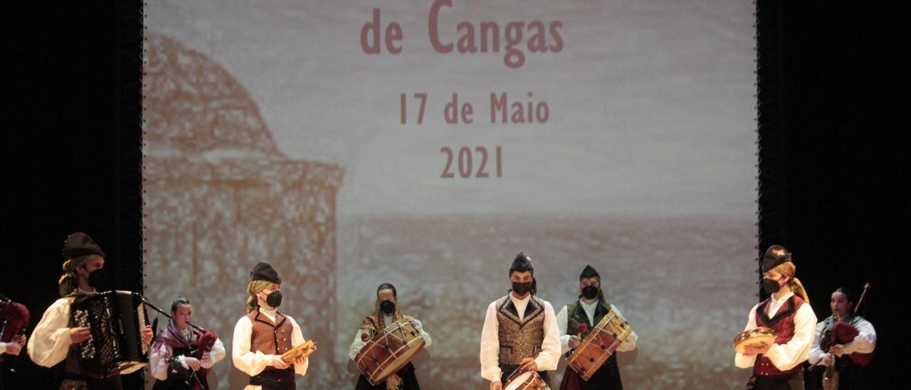 Un momento de la gala de la Festa da Cultura de Cangas el año pasado.