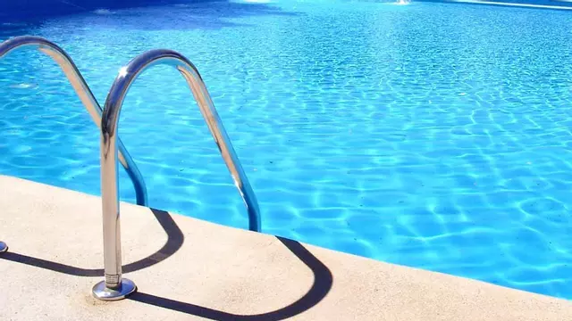 Un hombre de 76 años fallece tras un ahogamiento en una piscina de Alicante