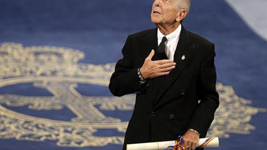 Muere Leonard Cohen, el poeta de la voz cálida y abismal