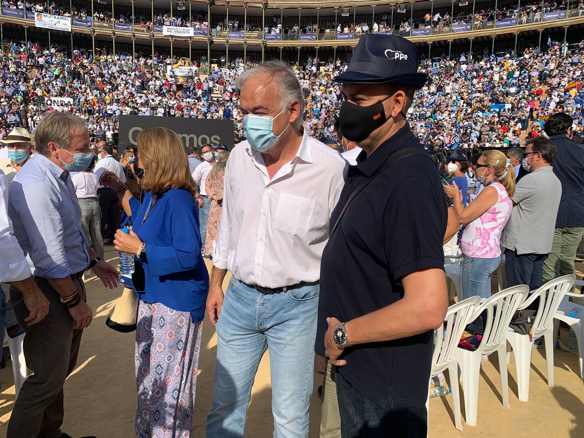 Quien estaba en el mítin de la plaza de toros de València