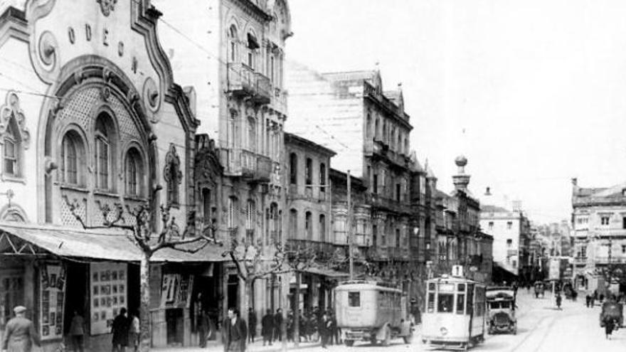 El Teatro Odeón estaba situado en la calle Urzáiz, esquina con Magallanes.  // A. Pacheco