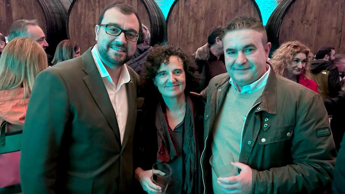 Adrián Barbón, la exconsejera Berta Piñán y Luis Benito García.