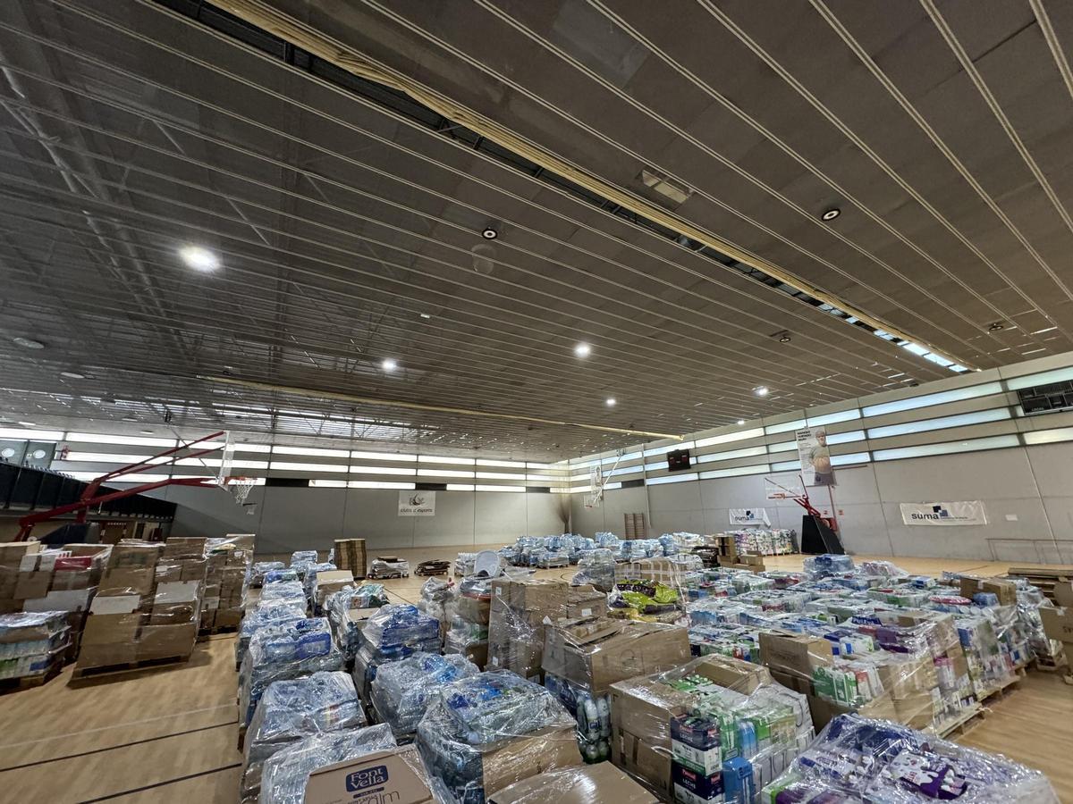 Material enviado a municipios de Valencia desde Elche