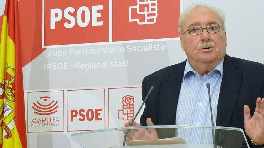 El PSOE denuncia el traspaso de 10 millones de la educación pública a concertada en Extremadura