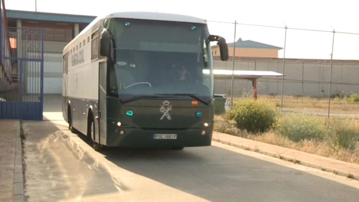 fa9879df-b84f-46aa-aa8c-cc617e549445-hd-web