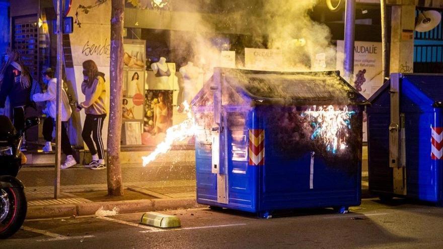 Tercera noche de disturbios en Logroño y León contra las restricciones