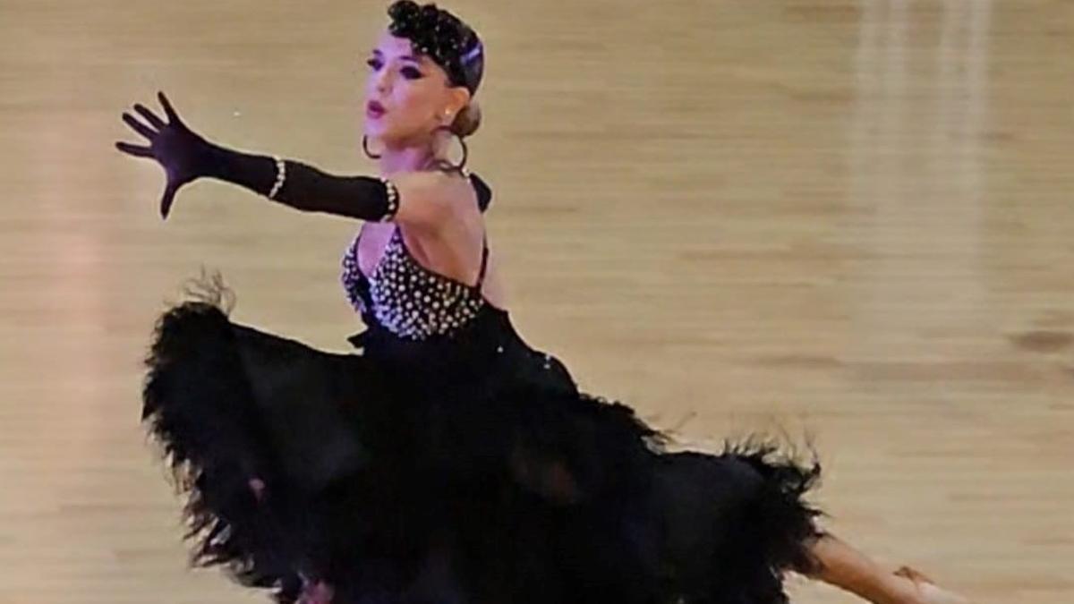 La bailarina emeritense se luce durante una prueba deportiva.