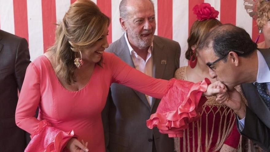 Susana Díaz se deja querer en la Feria de Abril