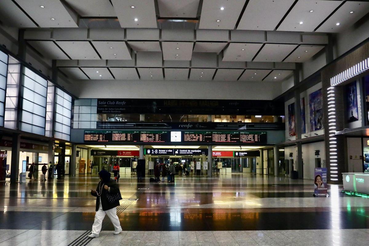 La principal estación ferroviaria de la provincia, María Zambrano.