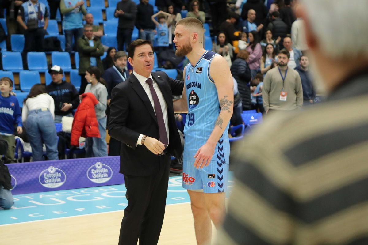 Pascual se fue de Lugo con la satisfacción de haber visto la reacción de su equipo tras la doble debacle en Italia