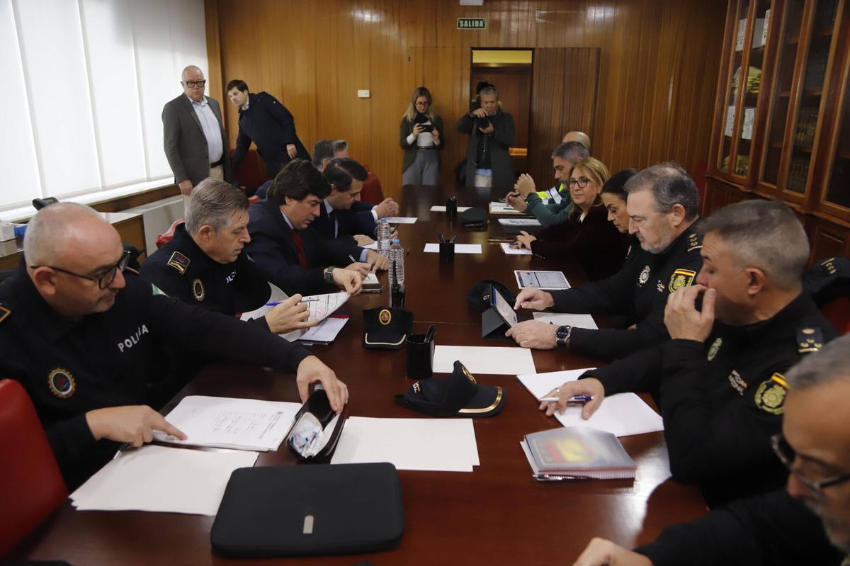 A.J.González Córdoba Junta Local de Seguridad de Córdoba con motivo de las fiestas de Navidad