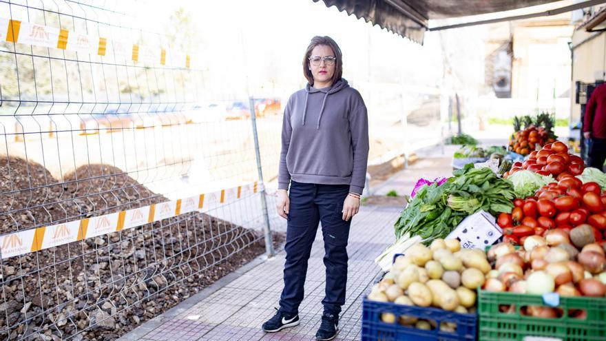 Lourdes, la frutera de Héroes de Baler, atrapada por las obras