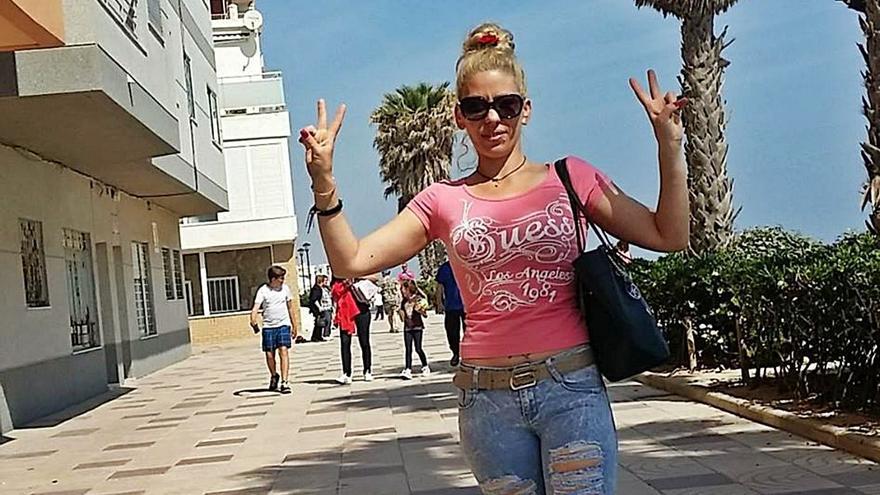 Isabell Raducanu, en una imagen tomadaun año antes de su asesinato. | LEVANTE-EMV