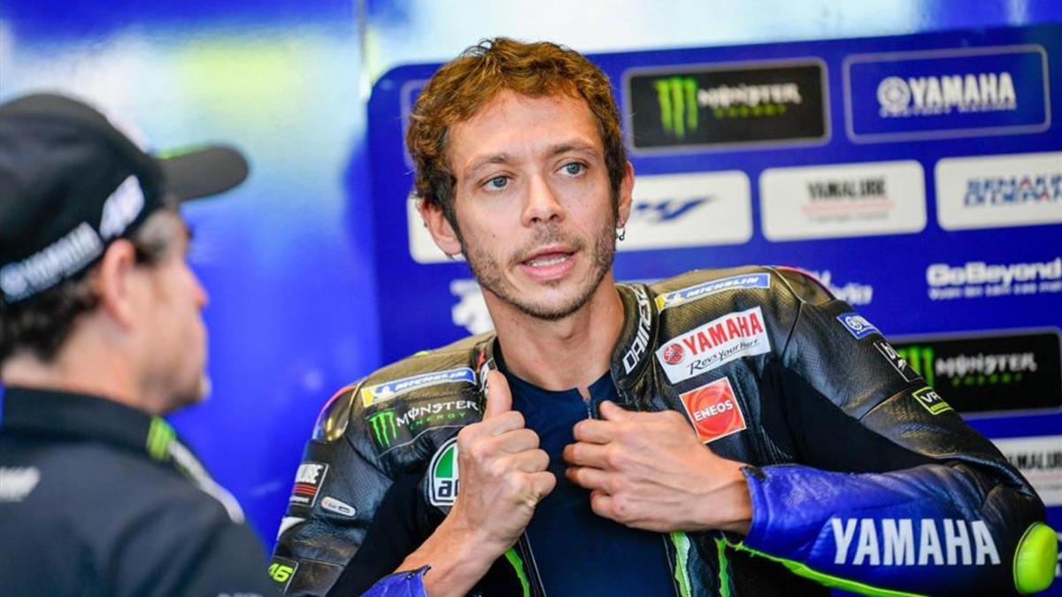 Rossi tira de ironía cuando felicita a Márquez