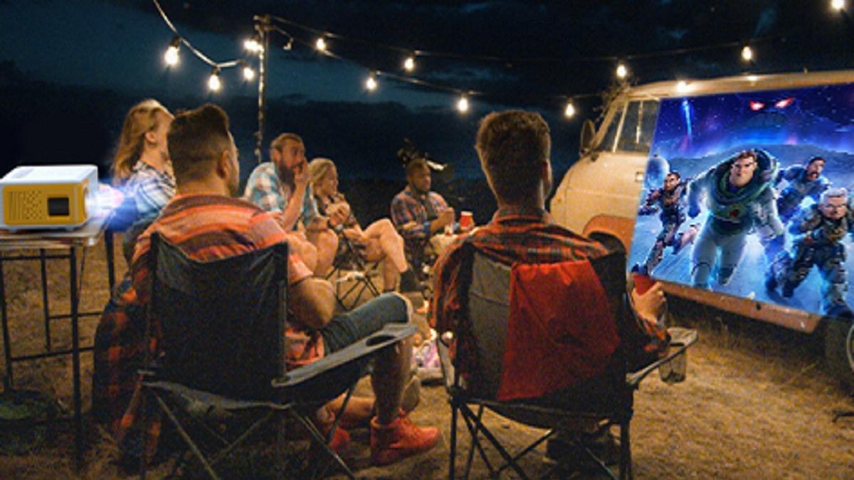 Cine de verano con amigos y en cualquier lugar