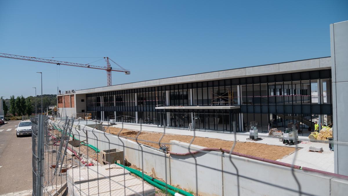 Obras del nuevo colegio de Cerro Gordo, ayer.