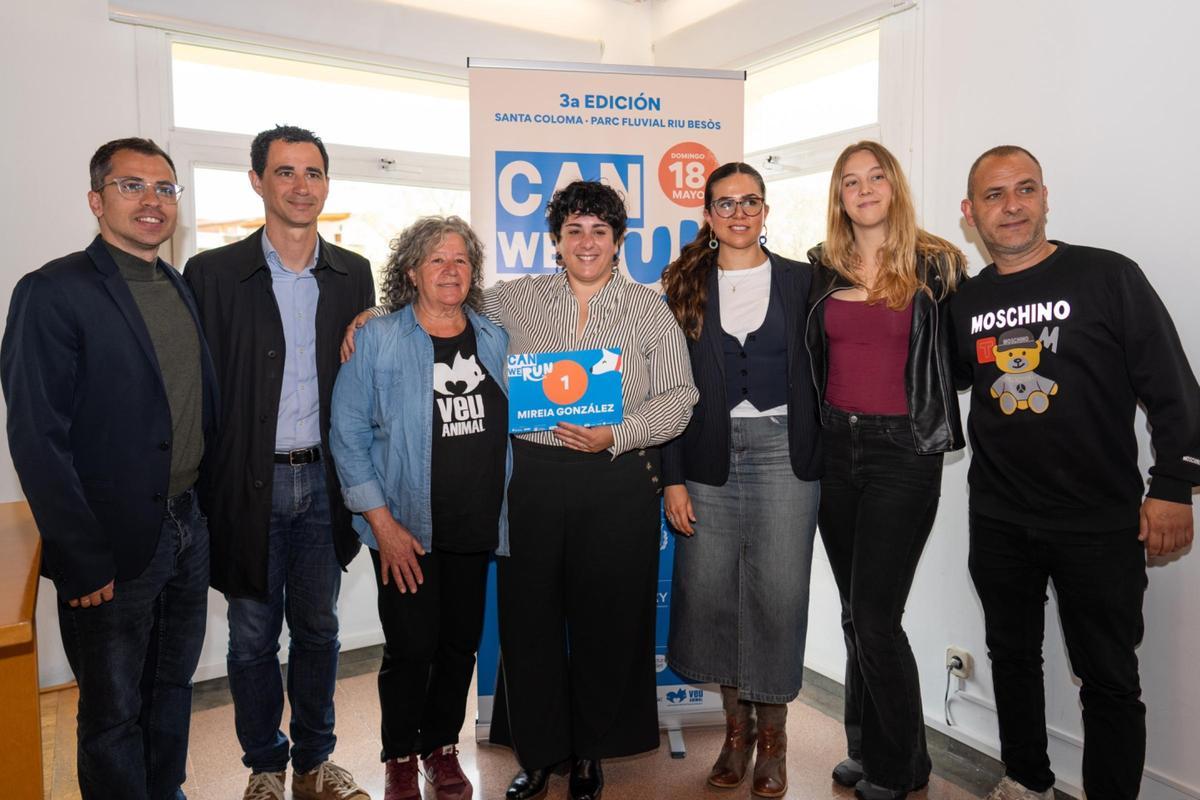 Representantes del Ayuntamiento de Santa Coloma en la presentación de la 'Can We Run'.