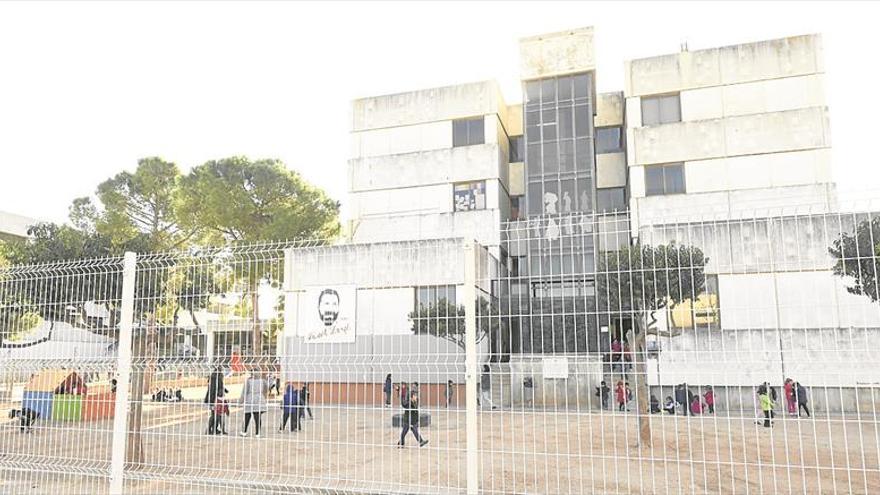 Castellón distribuirá a los alumnos de los colegios en obras en un mes