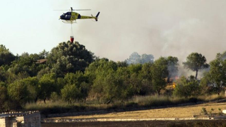 El incendio de Artà (Mallorca) continúa activo