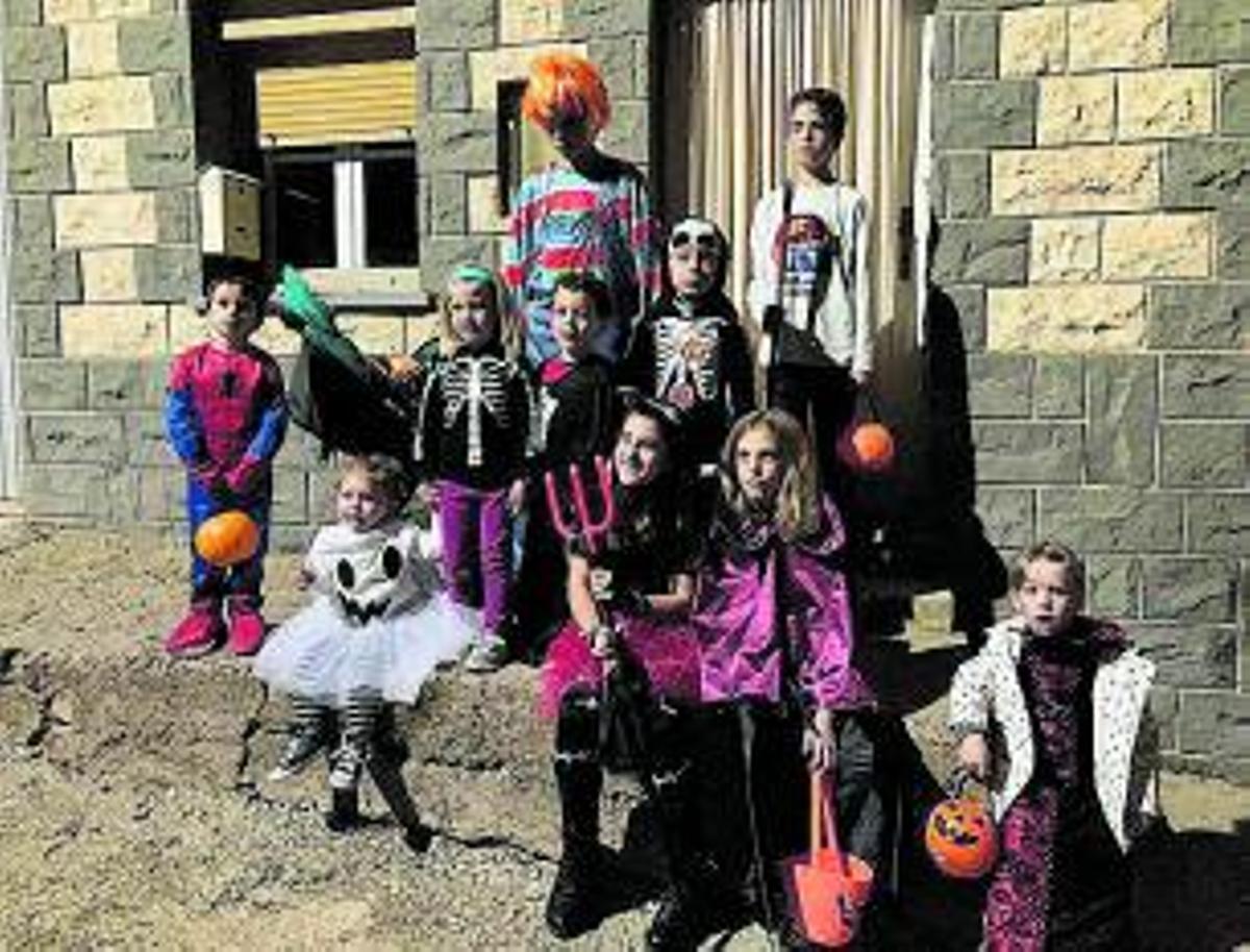 Los niños de Mezalocha celebraron Halloween. |