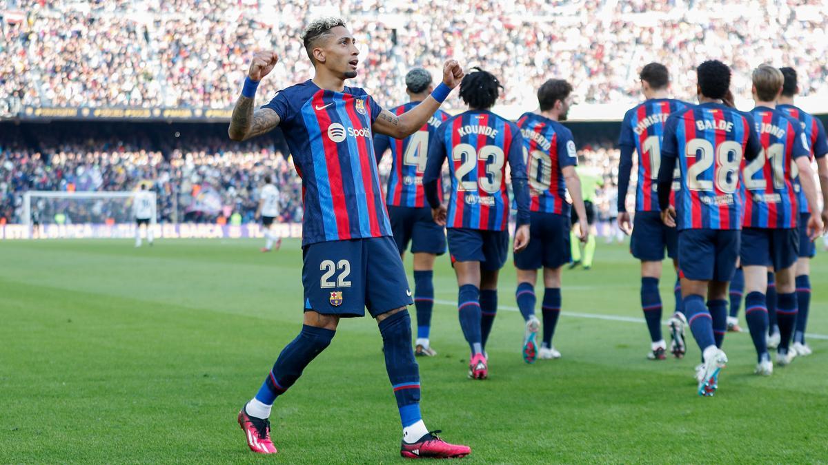 Raphinha, autor del gol 2.998 del FC Barcelona en Liga en el Camp Nou contra el Valencia