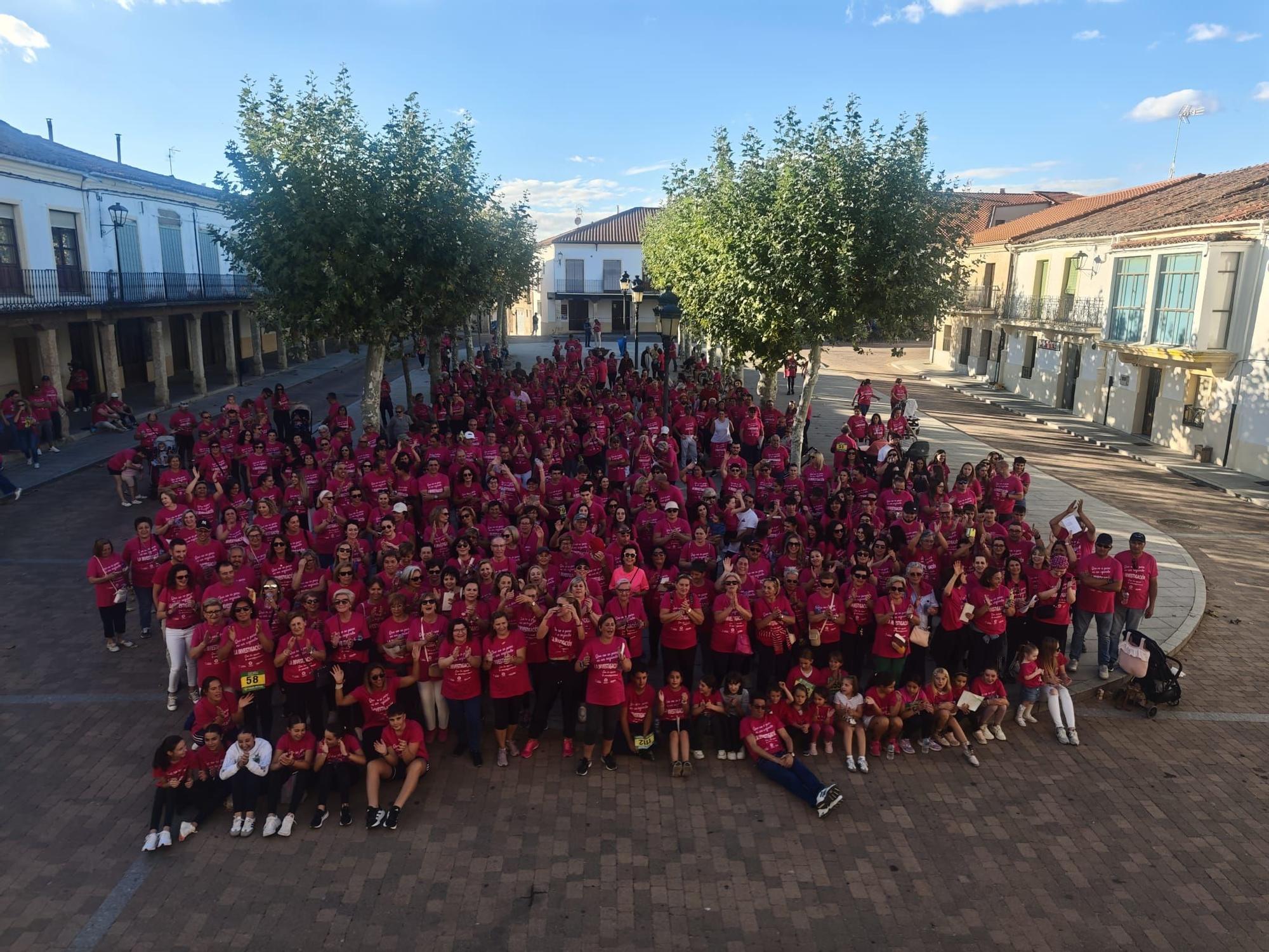GALERÍA | La marcha de Fuentesaúco por el cáncer en imágenes