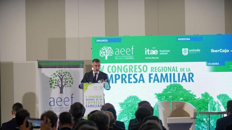 Los Osborne y un superviviente del accidente de los Andes, invitados al Congreso de Empresa Familiar en Badajoz