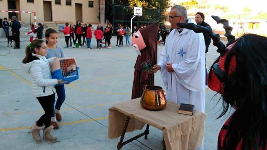 Les escoles celebren Sant Antoni