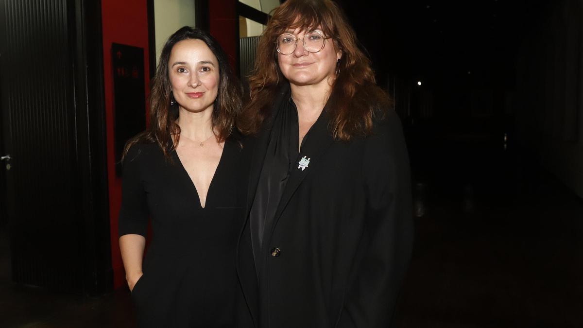 Isabel Coixet y Marisa Fernández, este jueves, en el Paraninfo de Zaragoza.