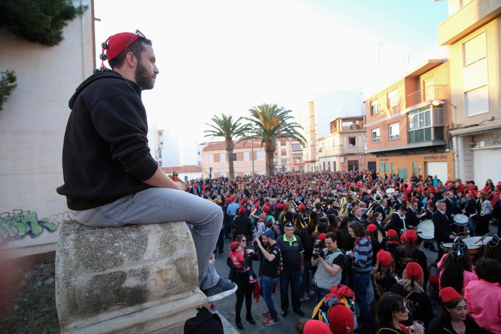 Así fue la primera jornada de las fiestas de Moros y Cristianos en Petrer