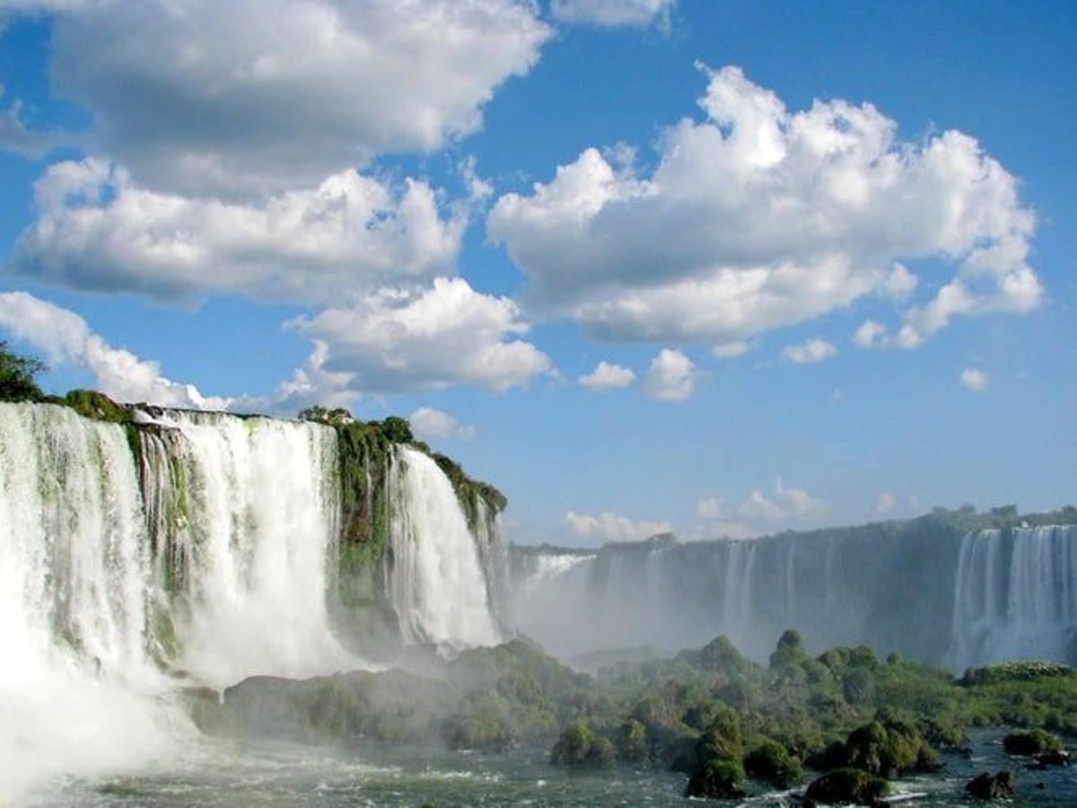 Cataratas de Iguazú vistas desde Brasil.