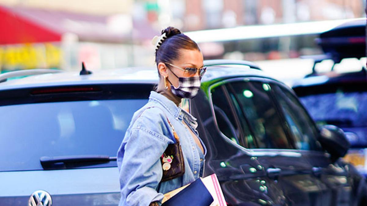 Bella Hadid look denim