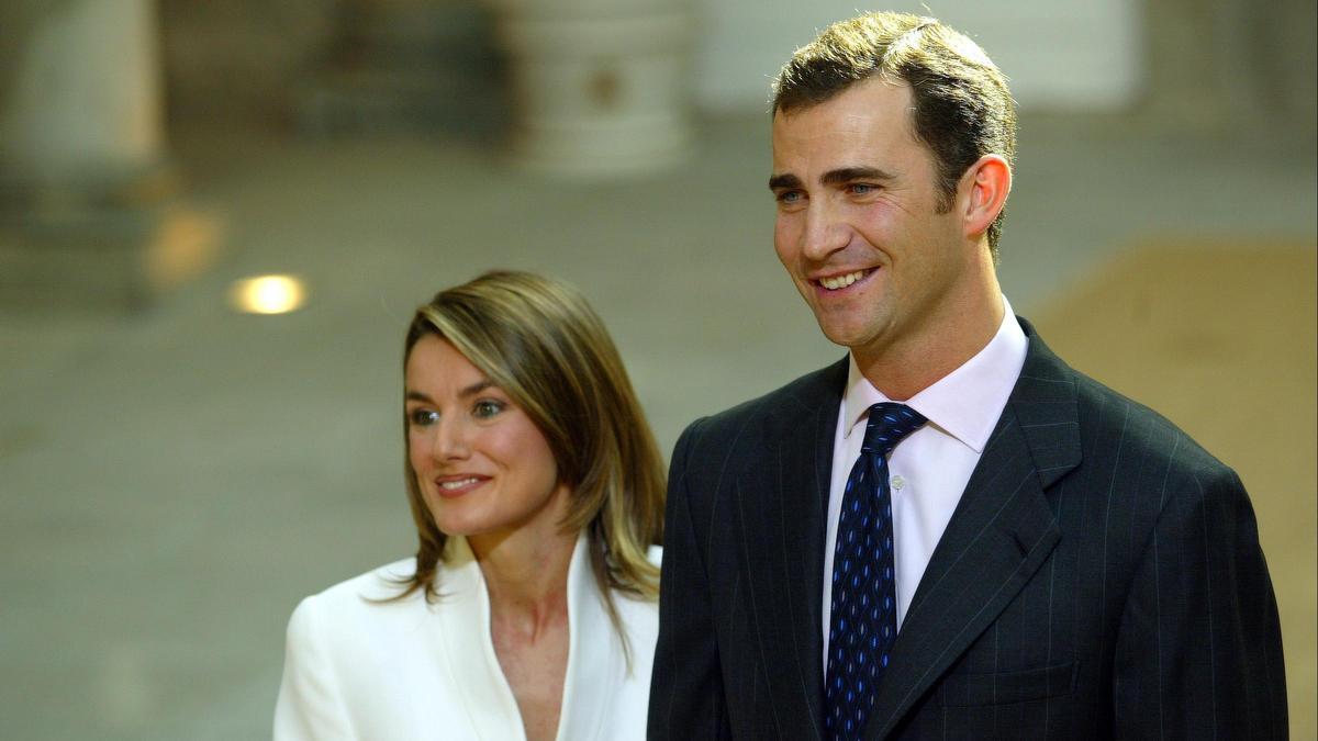 El día de la pedida entre el entonces príncipe Felipe y Letizia Ortiz