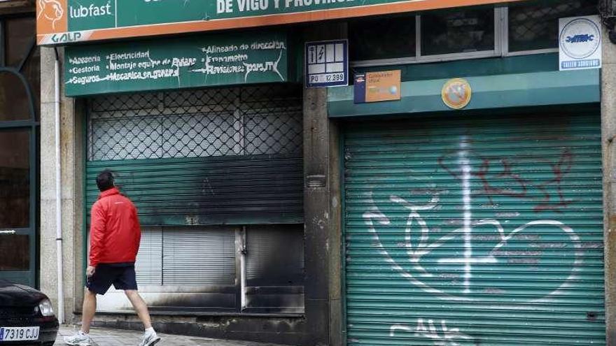 Fachada de la cooperativa de taxistas de Vigo. // R. Grobas