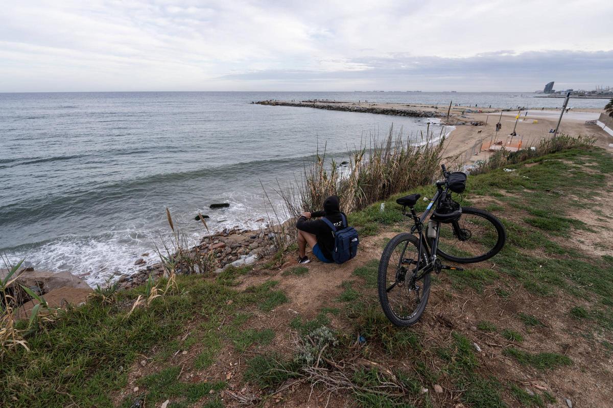 Fuerte oleaje en las playas de Barcelona