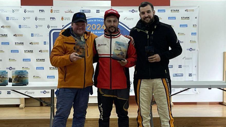 El estradense Vila consigue en Touro el primer podio de su carrera en Rallymix